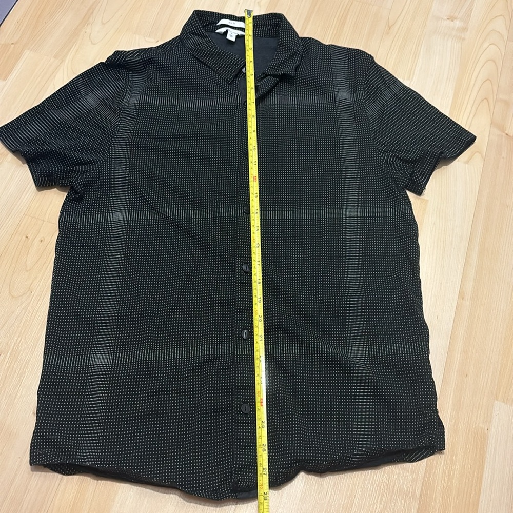 Calvin Klein button down - Picture 5 of 7